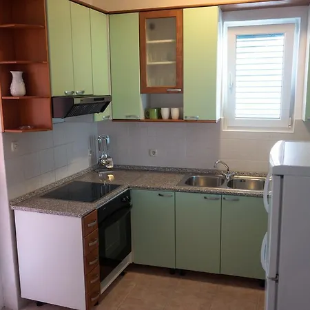 Apartment Basioli Sali Rum bild