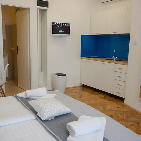 Apartment Basioli Sali Rum bild